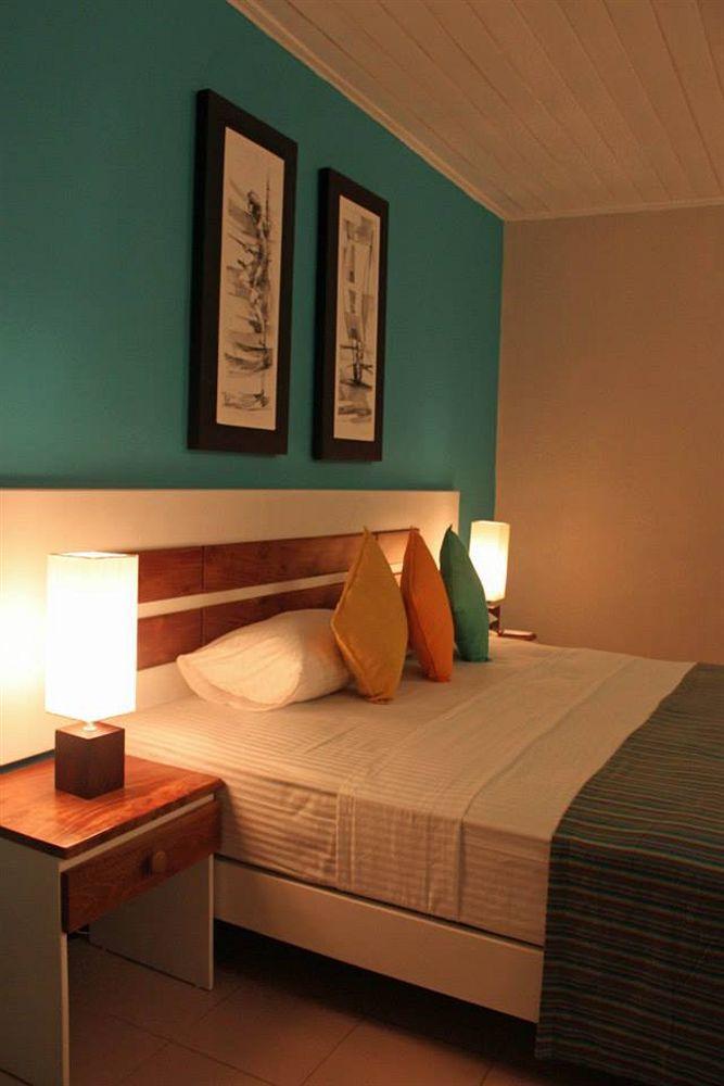 Bay Beach Weligama Bagian luar foto