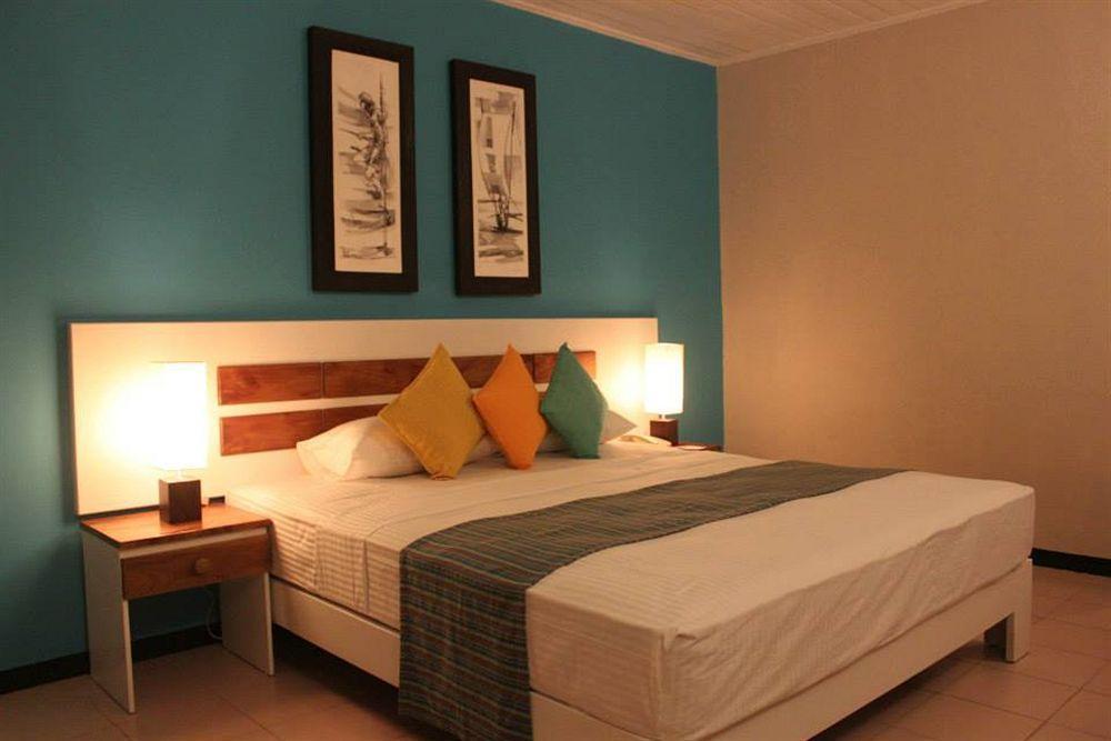 Bay Beach Weligama Bagian luar foto